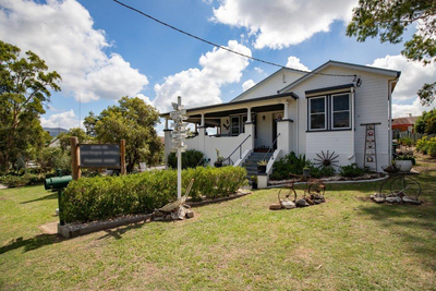 MOTEL / GUEST HOUSE FOR SALE - MID NORTH COAST - SIMPLY STUNNING