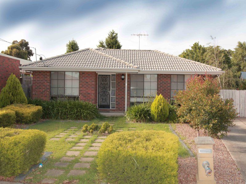 7 Lamina Avenue MILL PARK, 7 Lamina Avenue Mill Park - Thumbnail 3