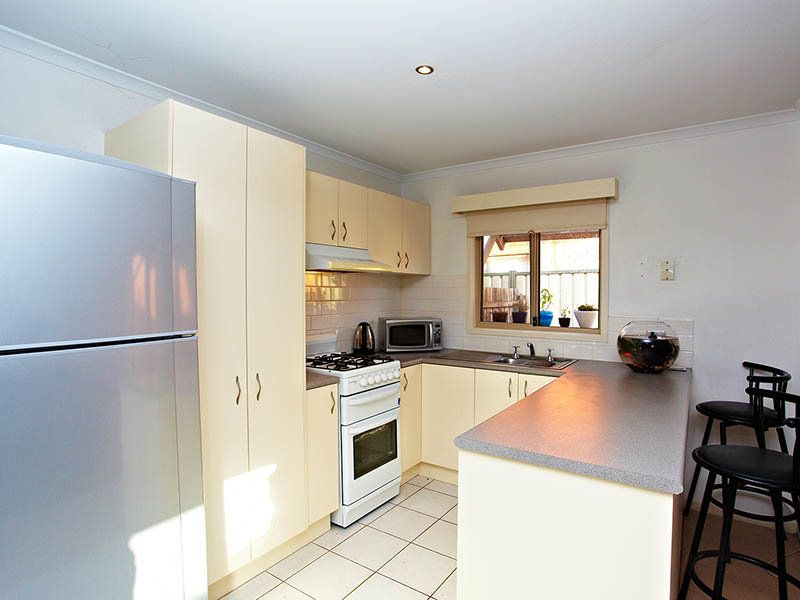 1A Kim Court, Seabrook - Thumbnail 6