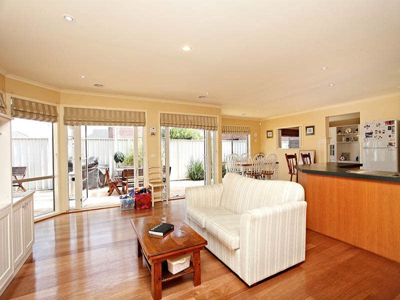31 Ranmore Grove, Caroline Springs - Thumbnail 3