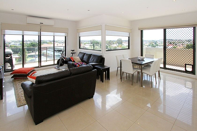 STYLISH EXECUTIVE LIVING