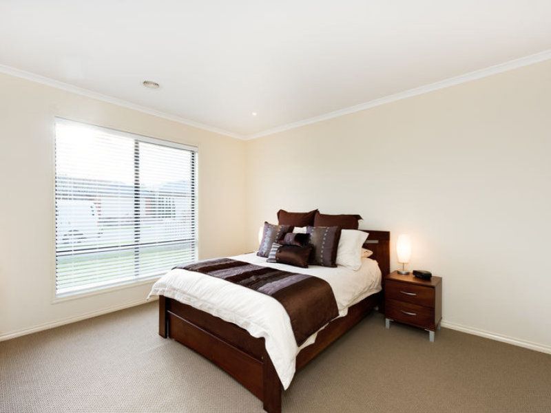 4 Arrowgrass Street SOUTH MORANG, South Morang - Thumbnail 7