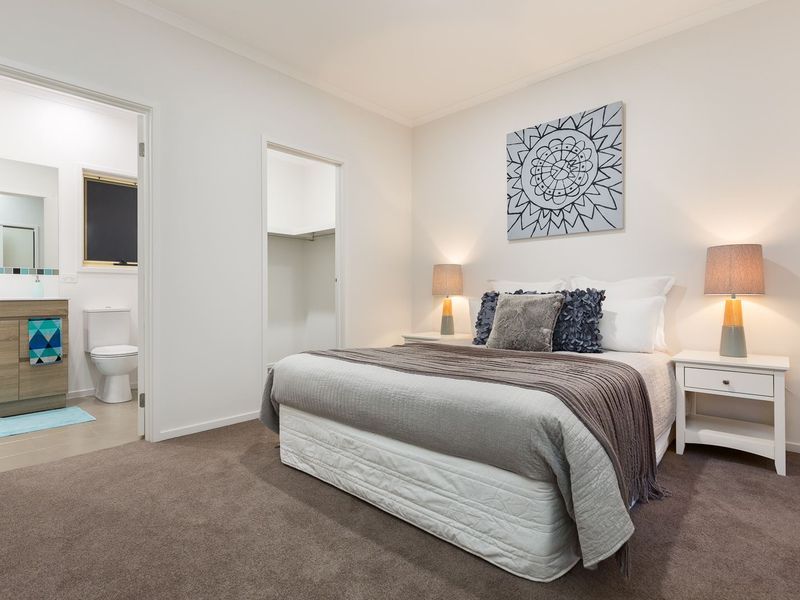 Real Estate For Sale 2/42 Shandon Street Mornington , VIC