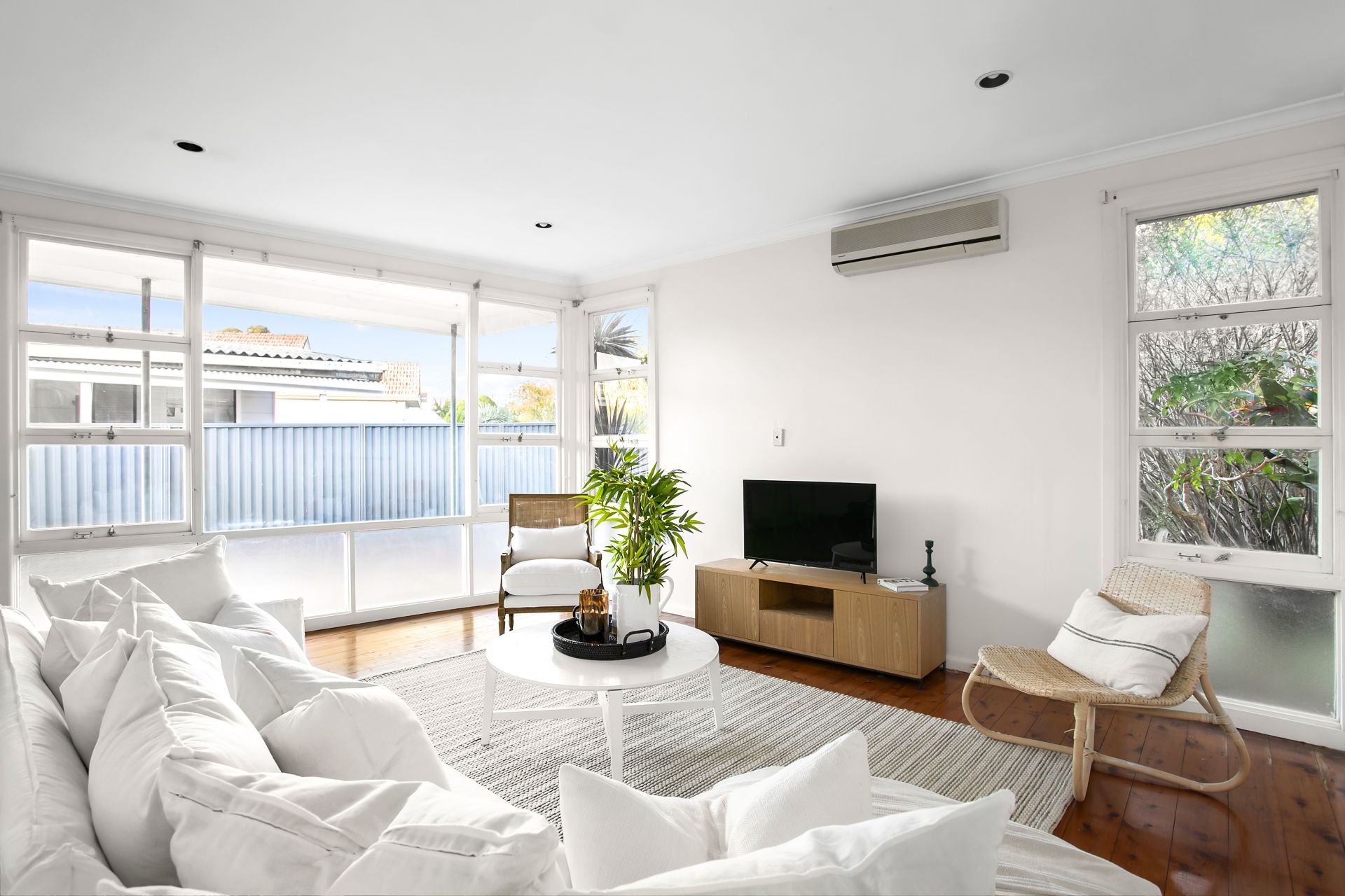11 Warumbui Avenue, Miranda, Miranda - Thumbnail 3