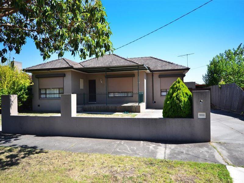 12 Lindenow Street, Reservoir