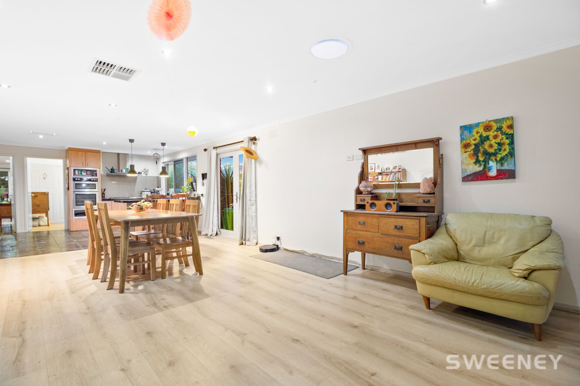 8 Ocean Court, Altona Meadows - Thumbnail 5