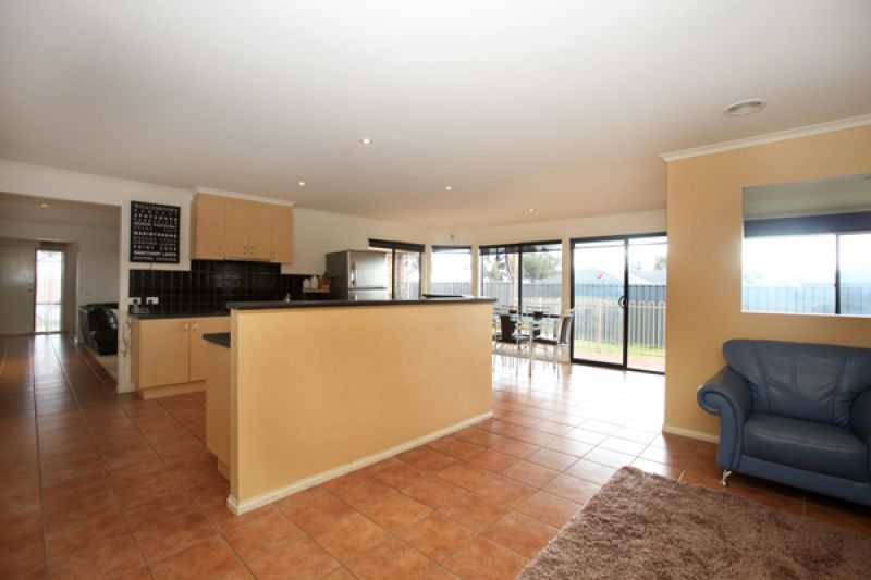 22 Aviemore way, Point Cook - Thumbnail 8