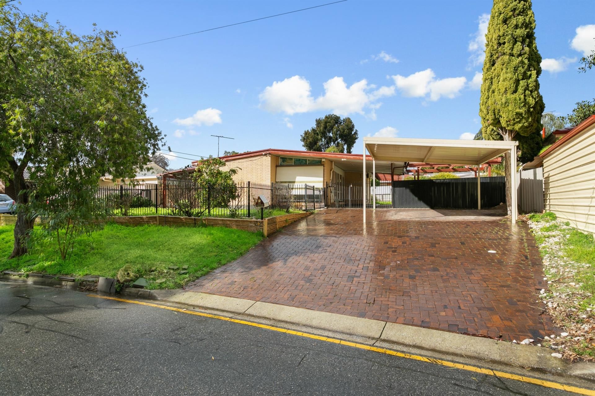 32 Greenway Drive Surrey Downs SA