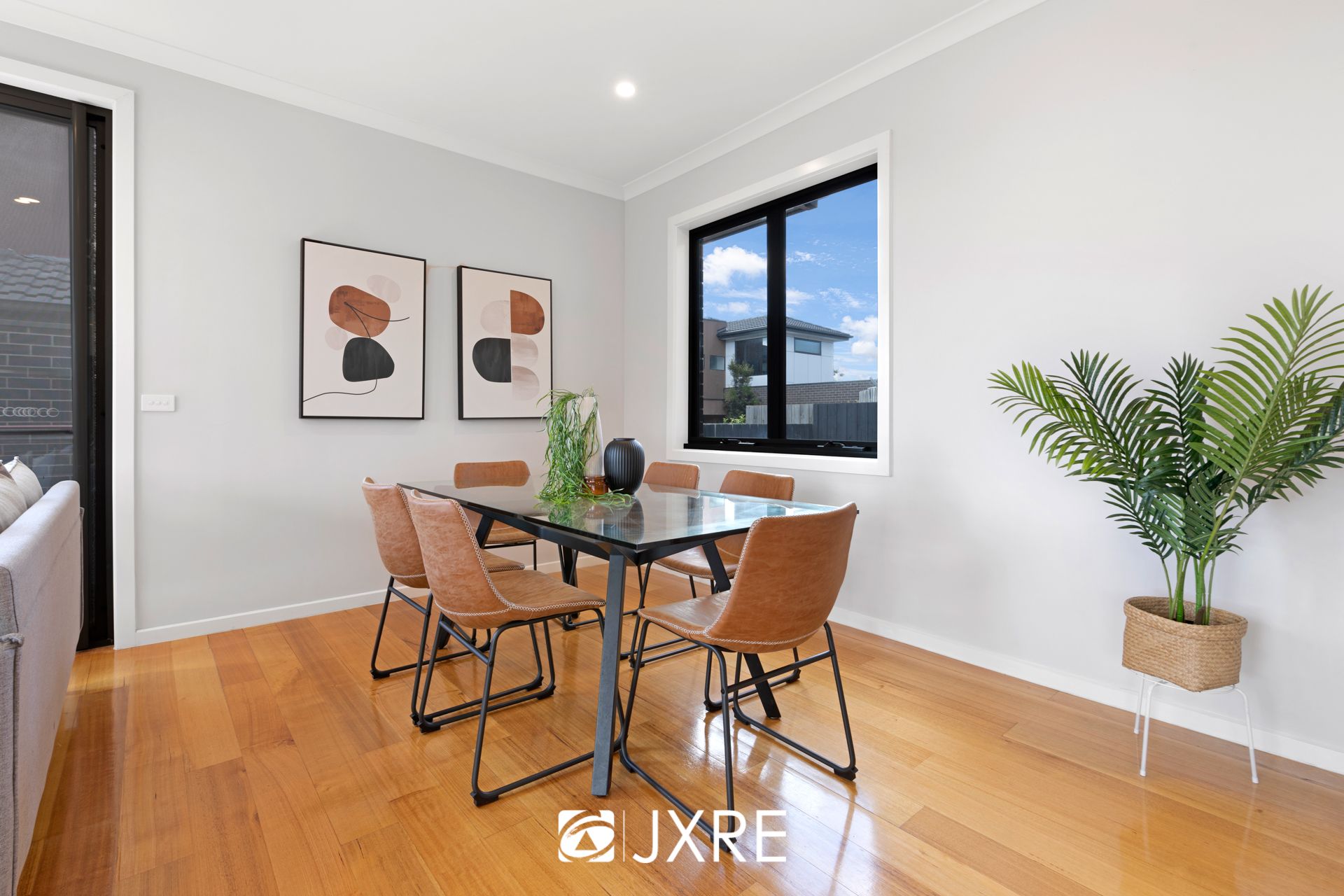 31 Worsley Avenue, Clayton South First National Clayton JXRE