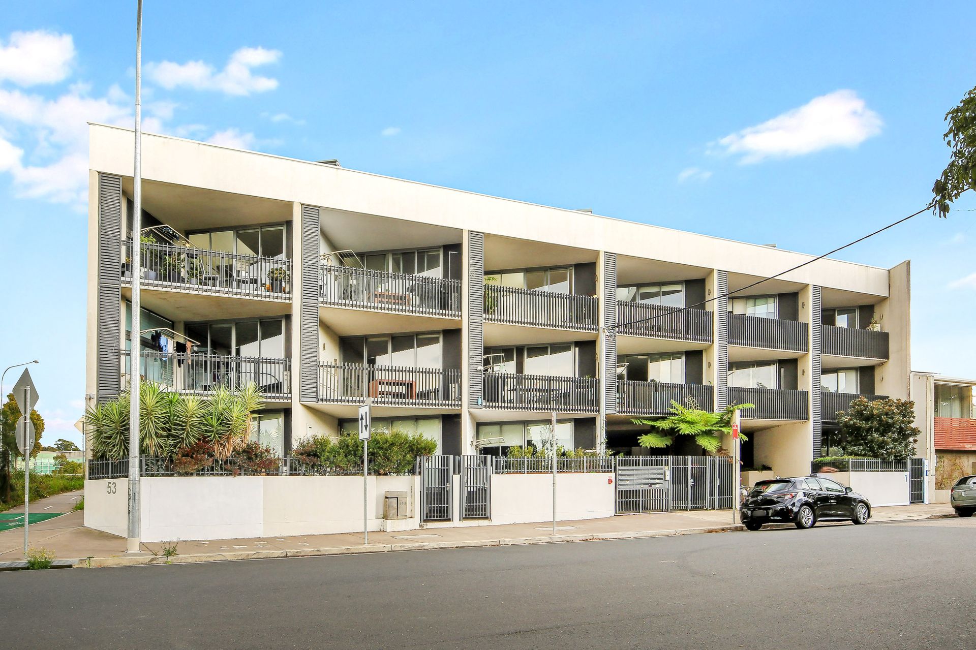 9/53 Barwon Park Road, St Peters, St Peters - Image 1