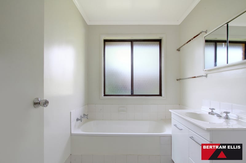 14 Wolff Crescent, Latham - Thumbnail 8