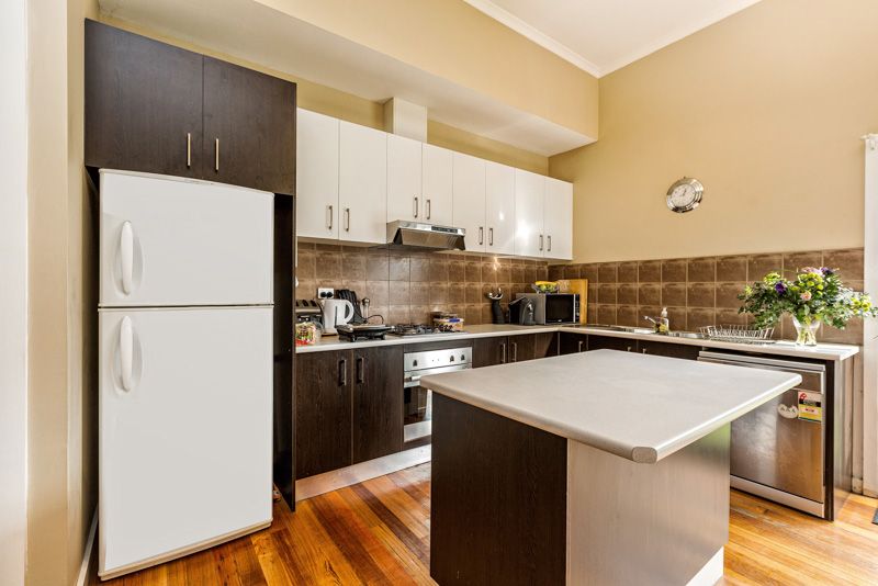 7 Essex Street, Footscray - Thumbnail 5