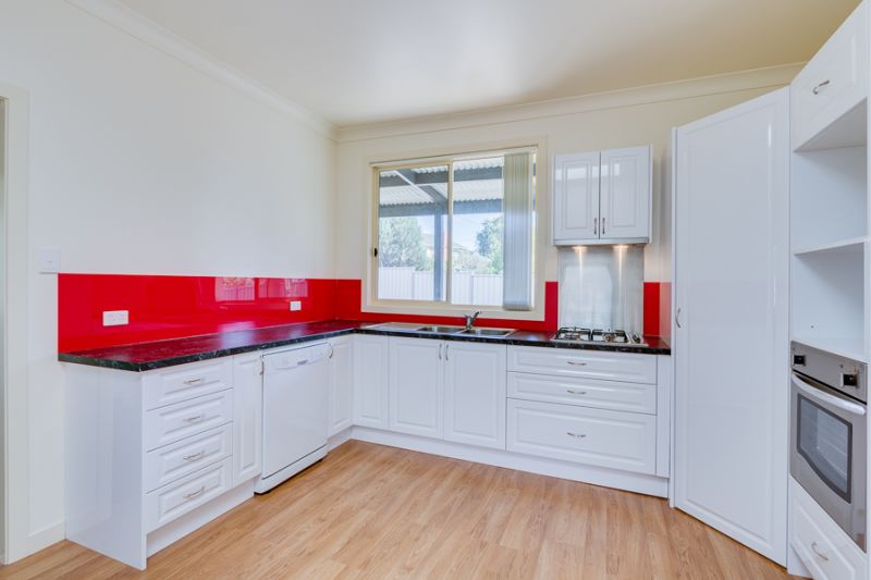 14 Queens Crescent, Bacchus Marsh - Thumbnail 3