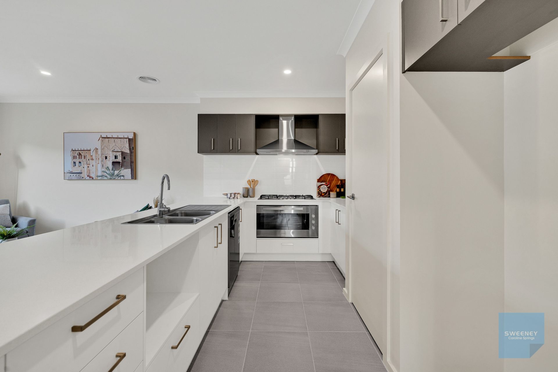 7 Winton Drive, Fraser Rise - Thumbnail 5