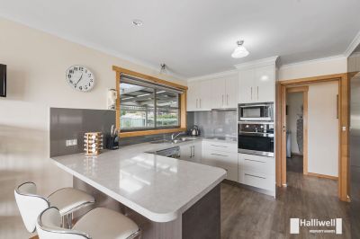 4
 
 
 
  
 
 
 1
 
 
 
  
 
 
 2
 
 
 
 
 
 
 
 41 Ocean Drive, Ulverstone TAS 7315, Ulverstone - Thumbnail 2