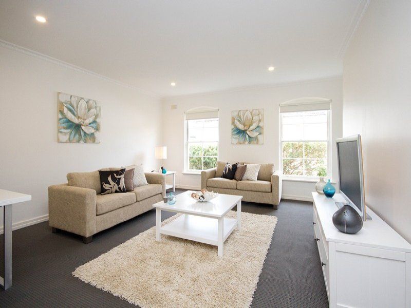 4/8 Robert Street Glenelg South 5045