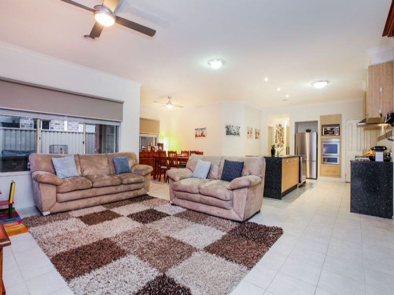 3 Wattlepark Street, Caroline Springs - Thumbnail 7