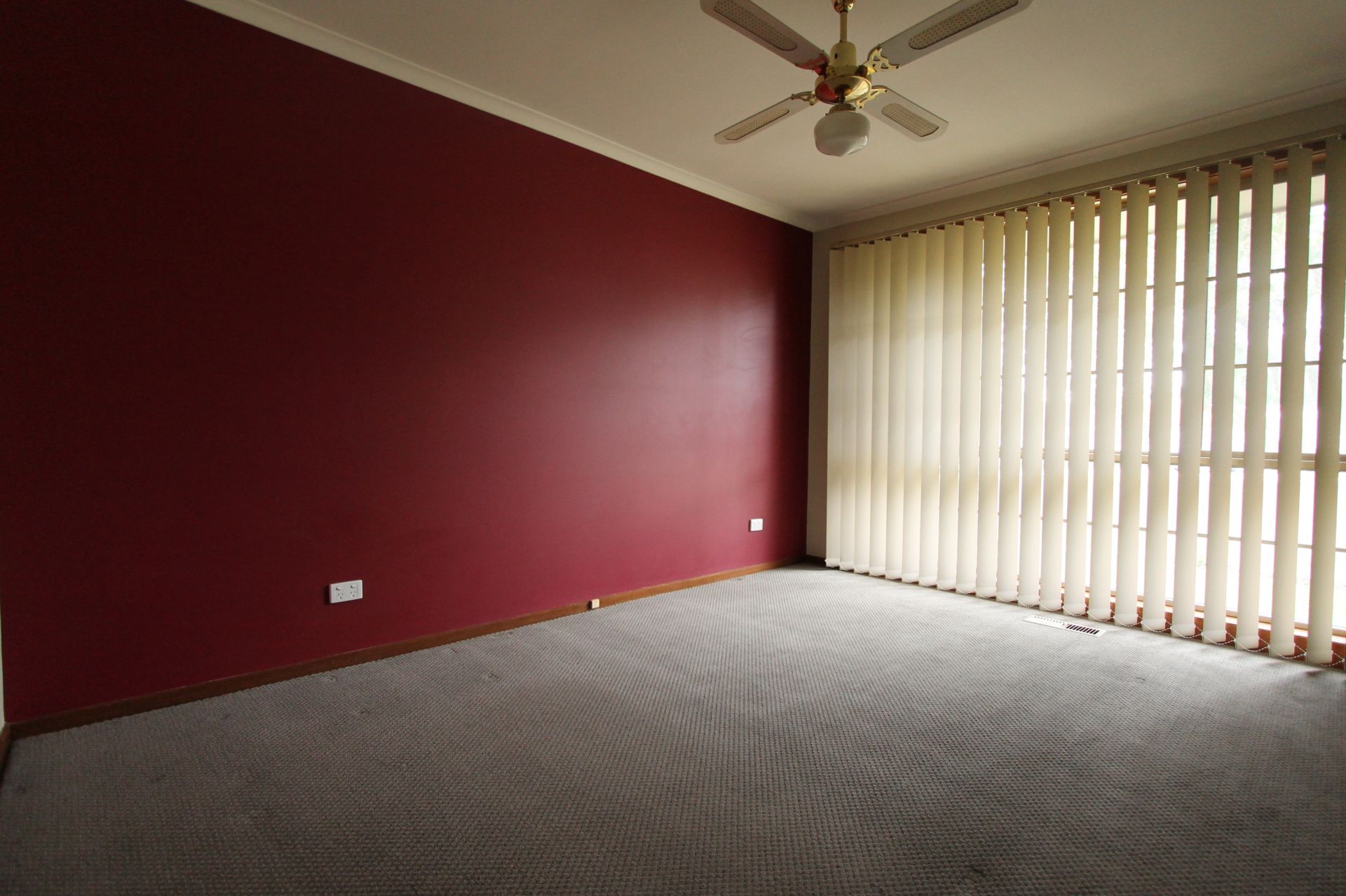 Well Presented Home In Quiet Court Location.