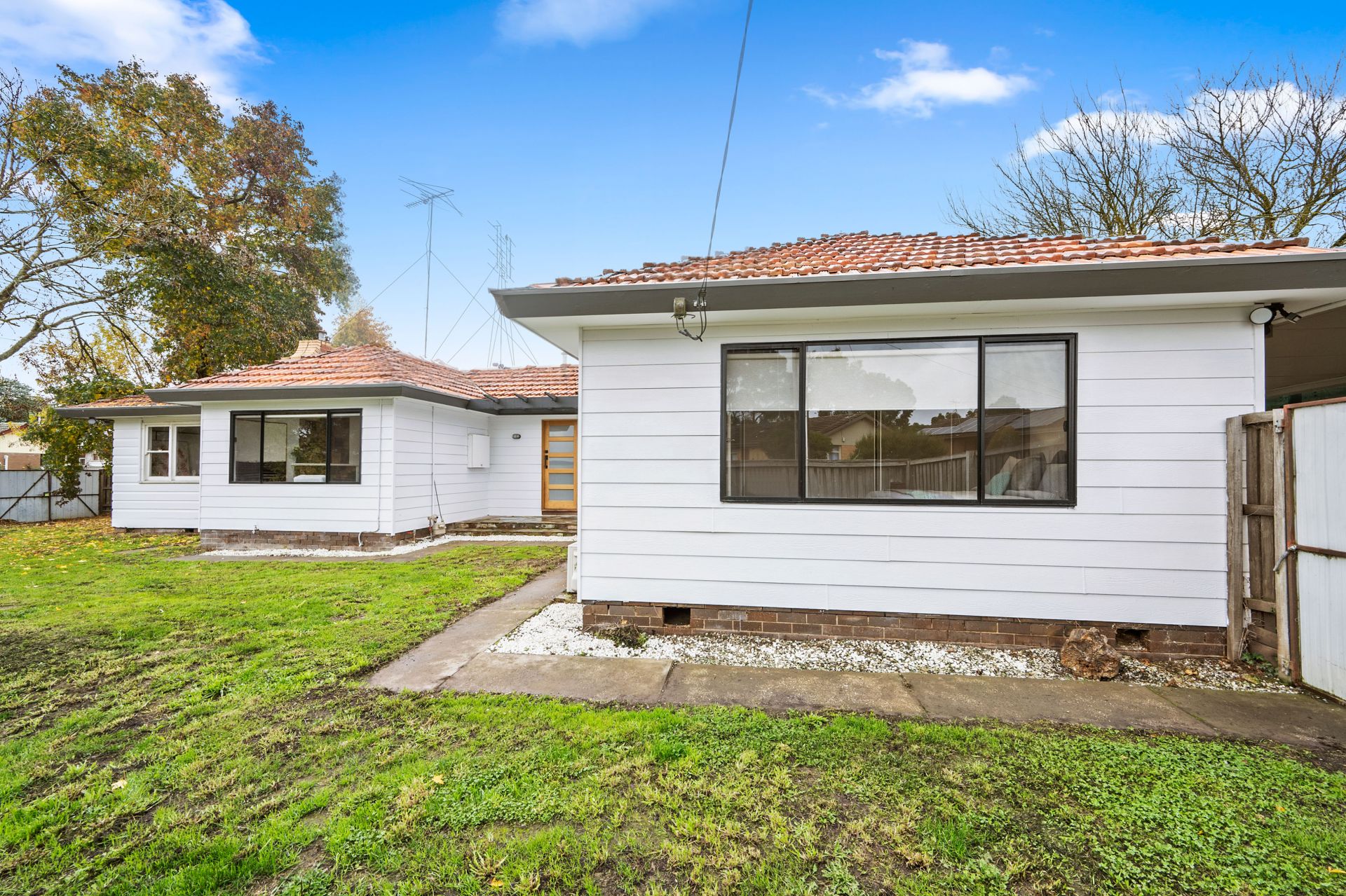 14 Lovenear Grove Ballarat East VIC, Ballarat East - Thumbnail 3