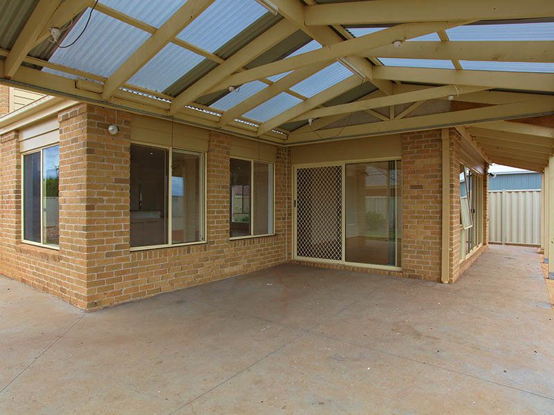 46 Bushy Park Avenue, Caroline Springs - Thumbnail 8