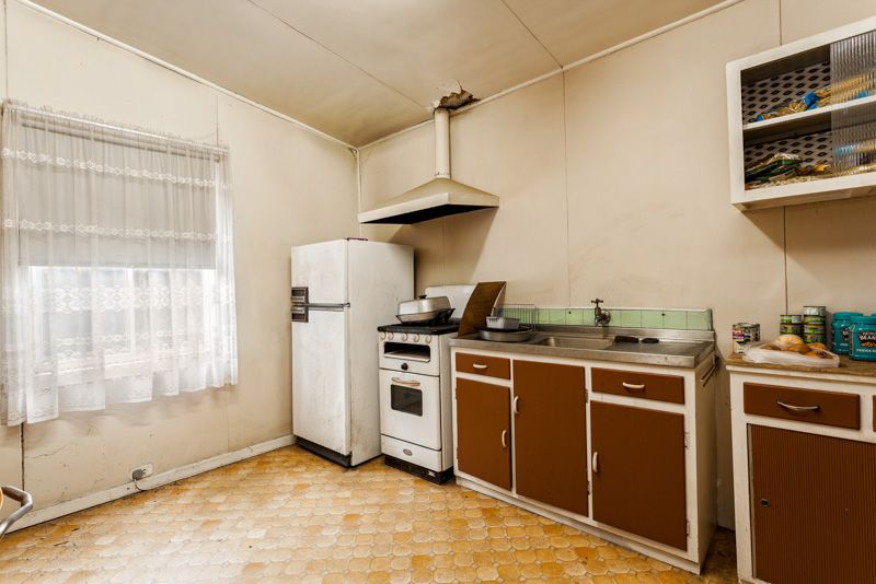 110 Ballarat Road, Footscray - Thumbnail 6