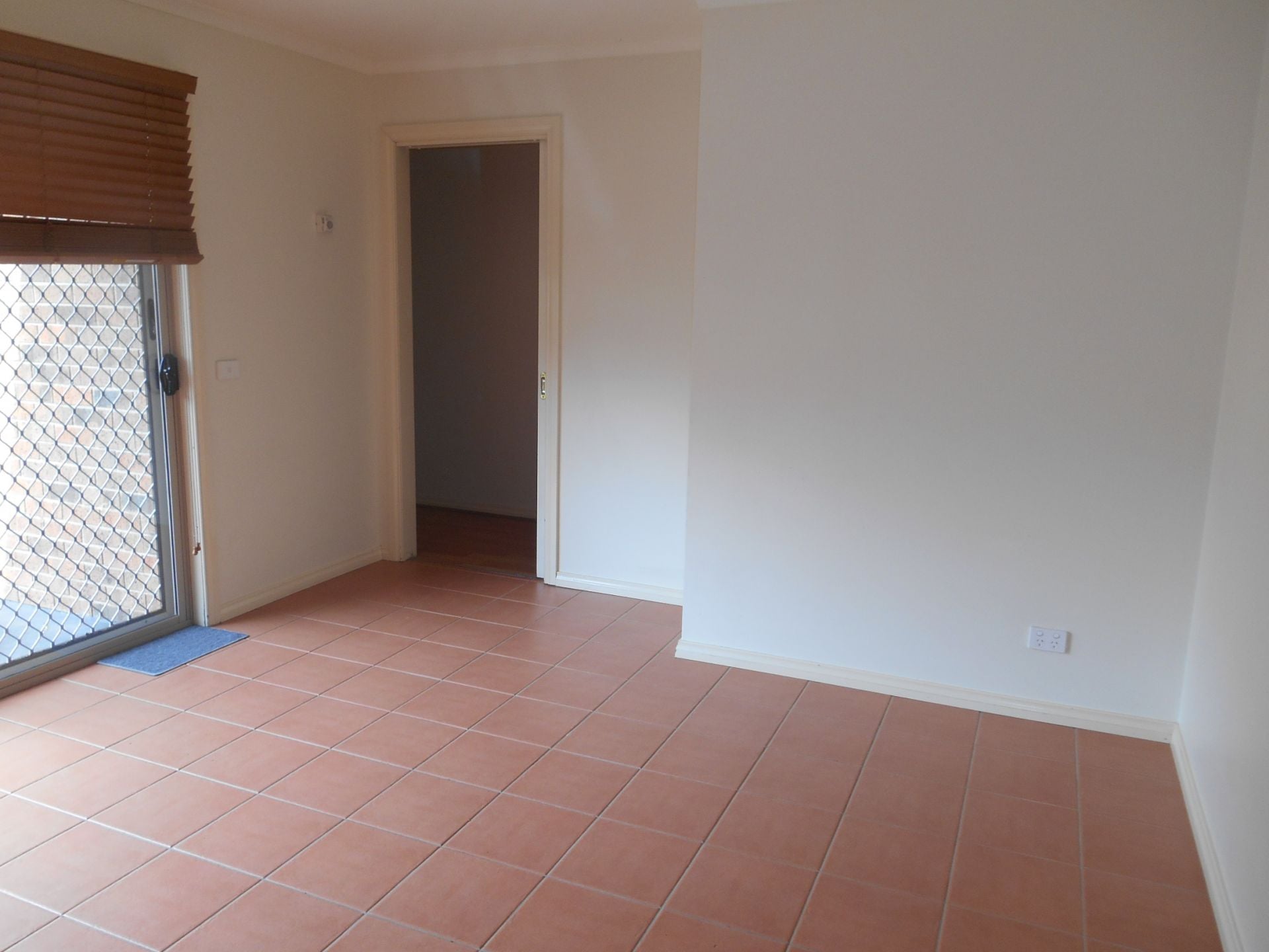 PEACEFUL LOCATION ** 6 Month Lease **
