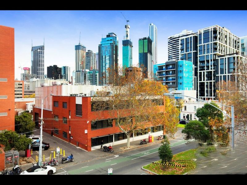 303/106 Queensberry Street, Carlton - Thumbnail 2