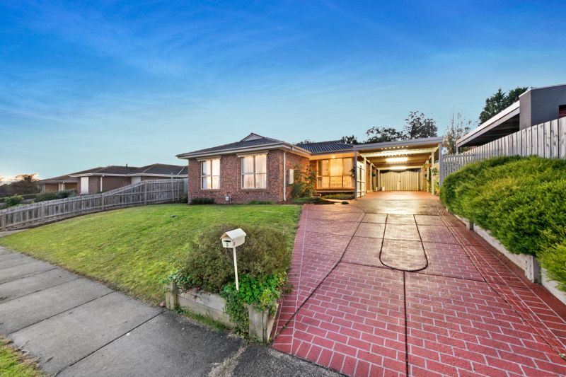 3 Barondi Avenue, Narre Warren VIC
