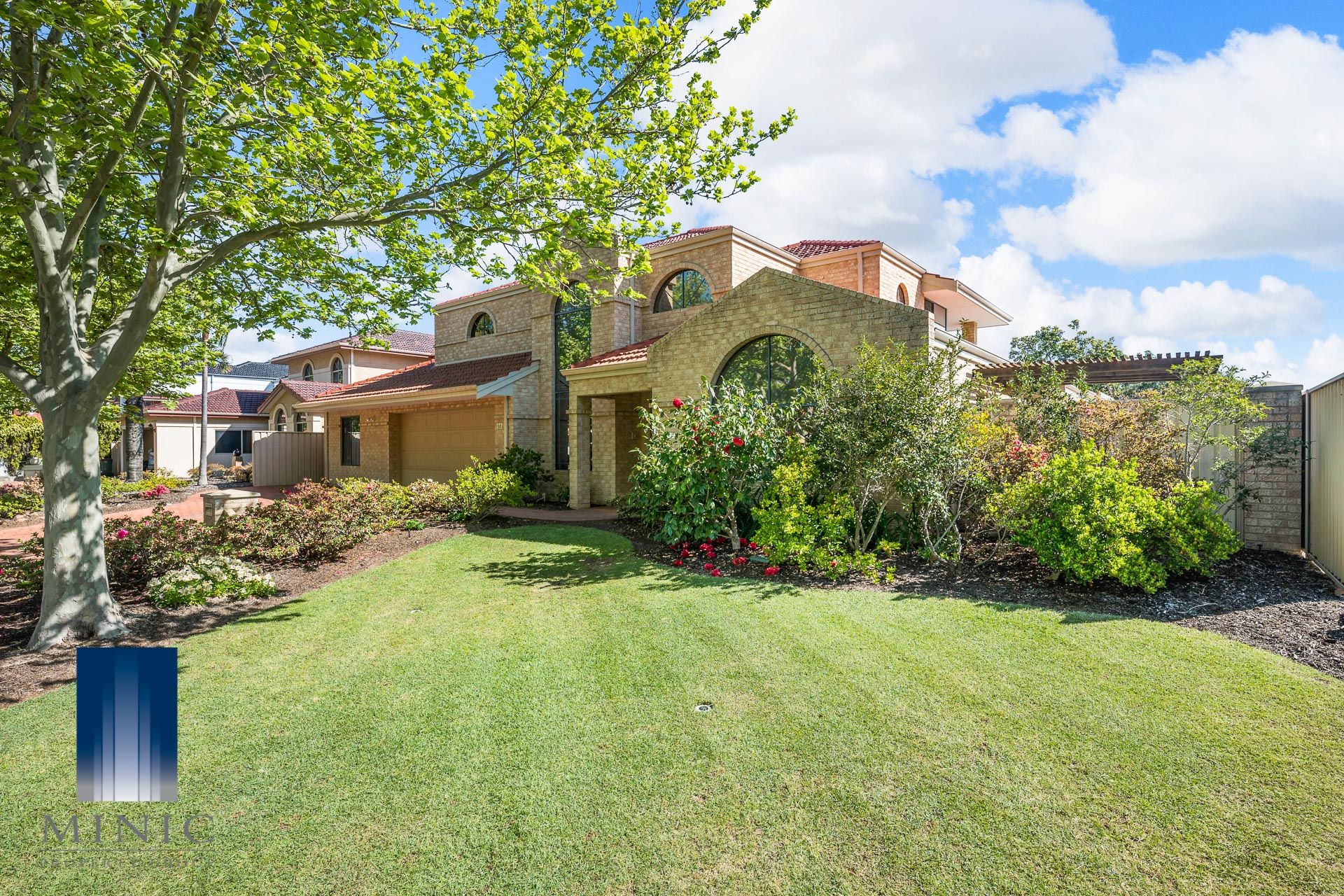 Real Estate For Sale 50 Glen Iris Drive Jandakot , WA