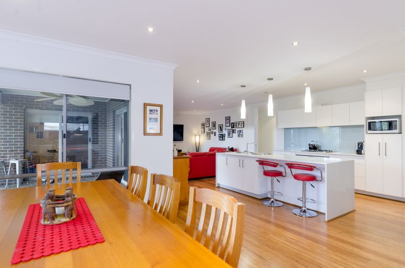 11 Belongil Place Ocean Grove VIC, Ocean Grove - Thumbnail 3