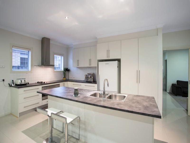 23 Ashbury Grove, Hillside - Thumbnail 3