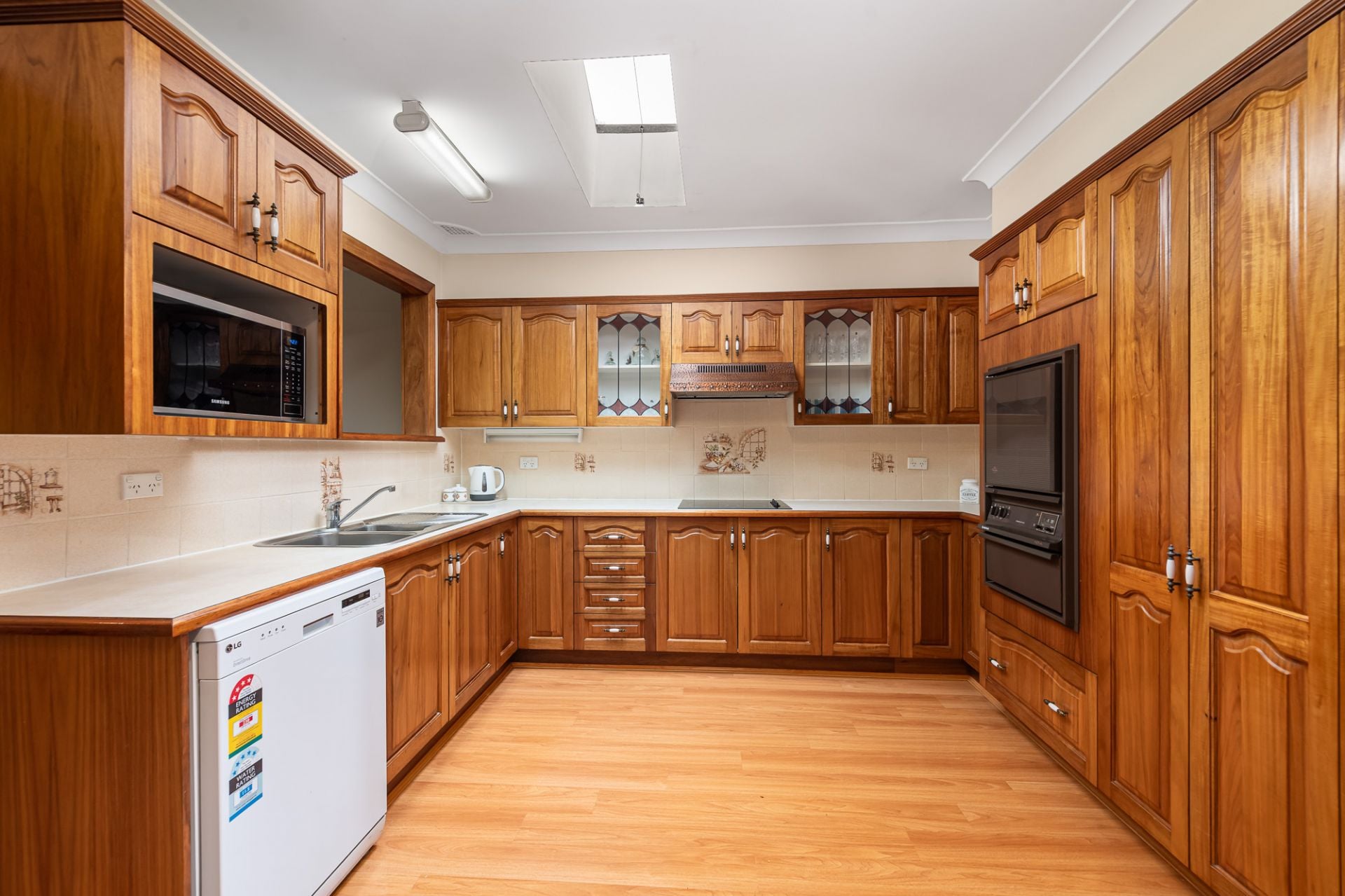 11 Cambrai Place Milperra NSW, Milperra - Thumbnail 4