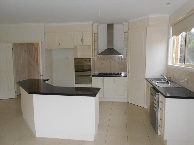 LARGE FAMILY HOME AWAITS!