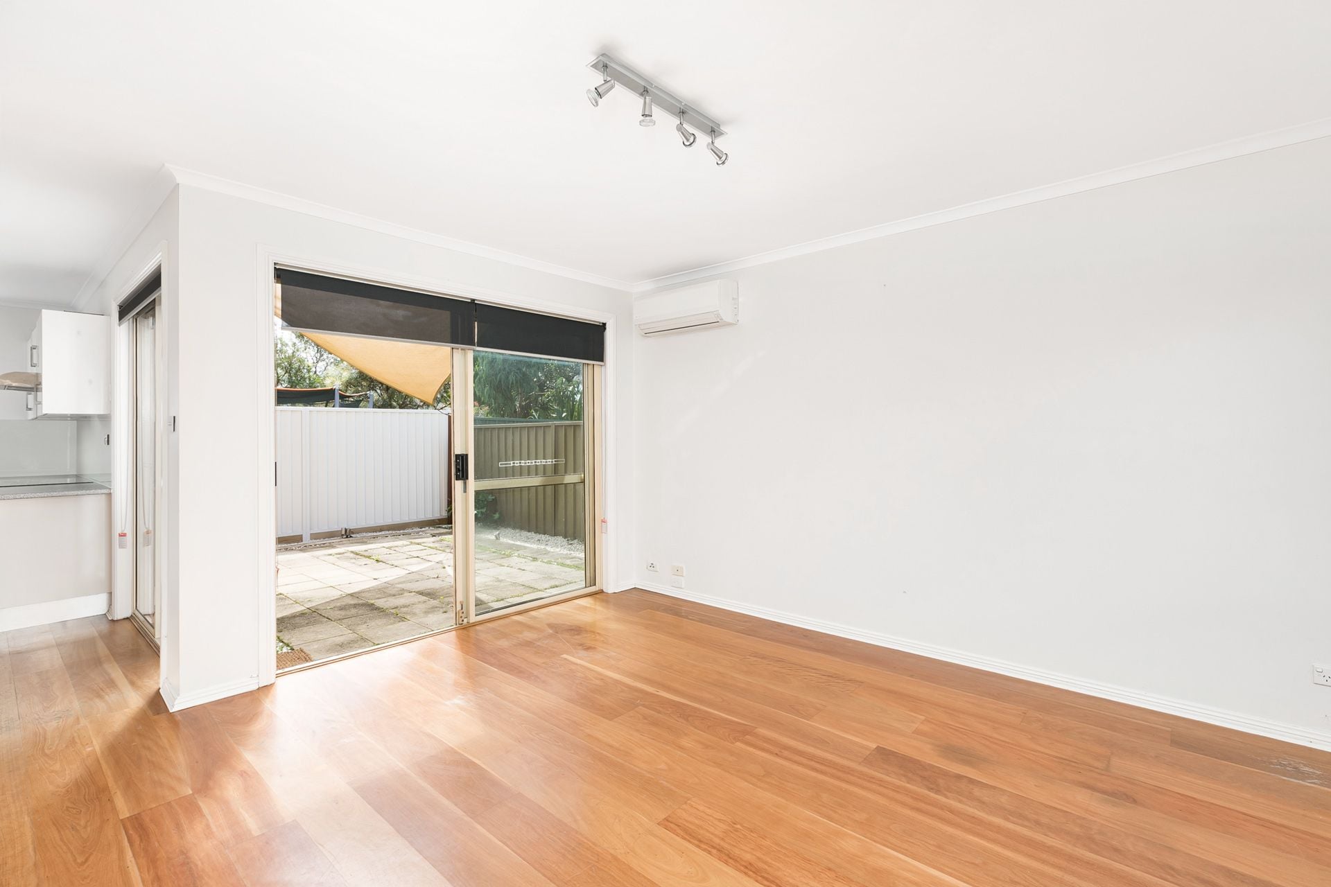 3/11 Frobisher Avenue Caringbah NSW, Caringbah - Thumbnail 3