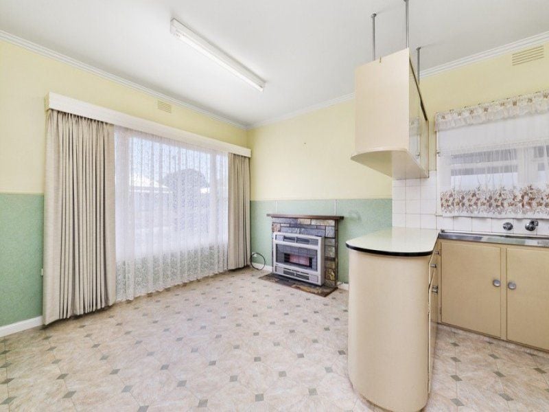 12 Elsinore Street COLAC VIC, Colac - Thumbnail 3