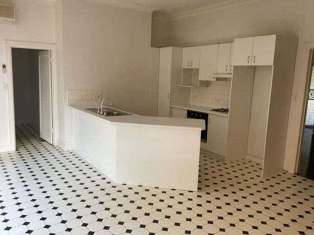 **Lovely home close to Eaglemont village**