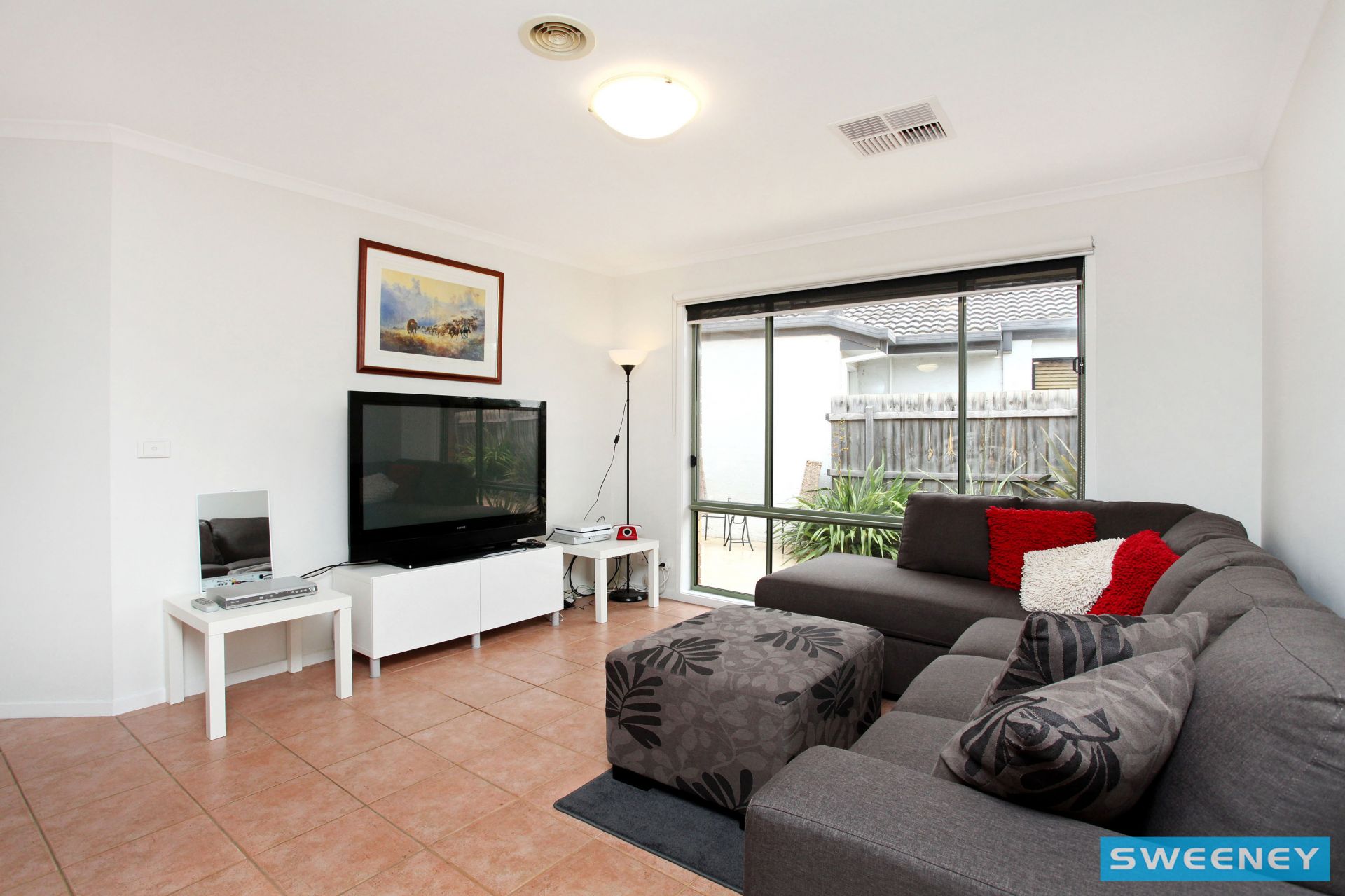 18 Mark Drive, Hillside - Thumbnail 5
