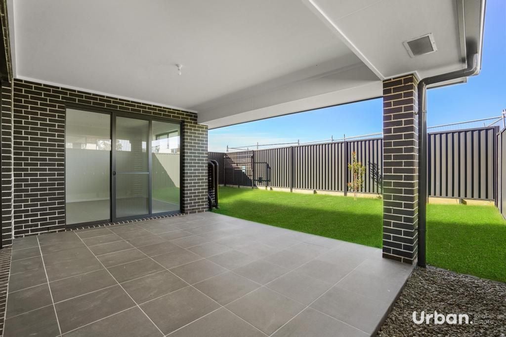Austral 23 Parhelion Street