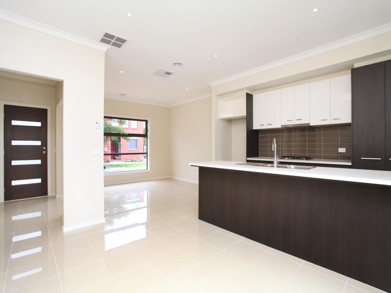 6 Fetcham Lane, Caroline Springs - Thumbnail 5