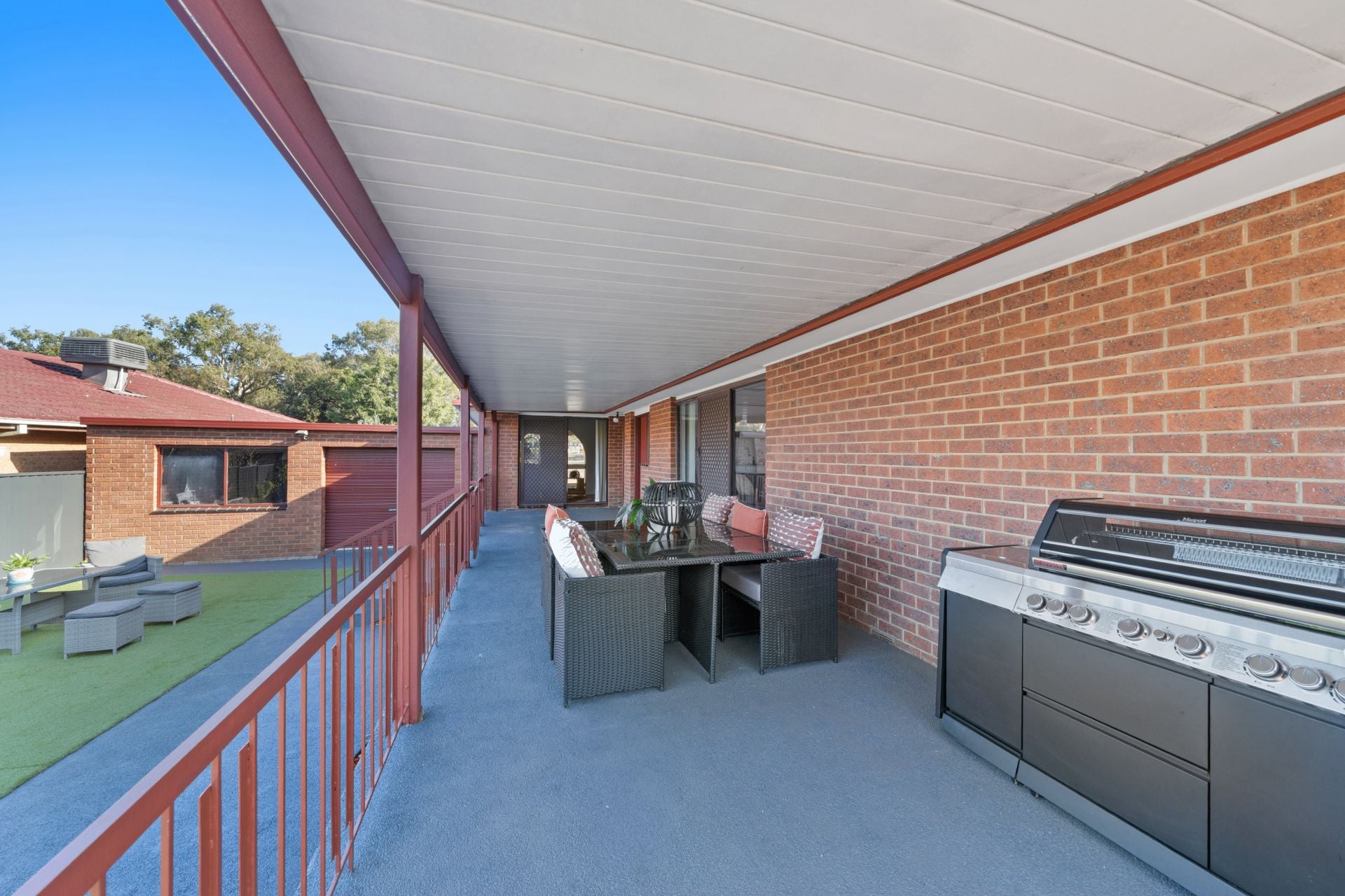 Family Living With Everything At Your Doorstep