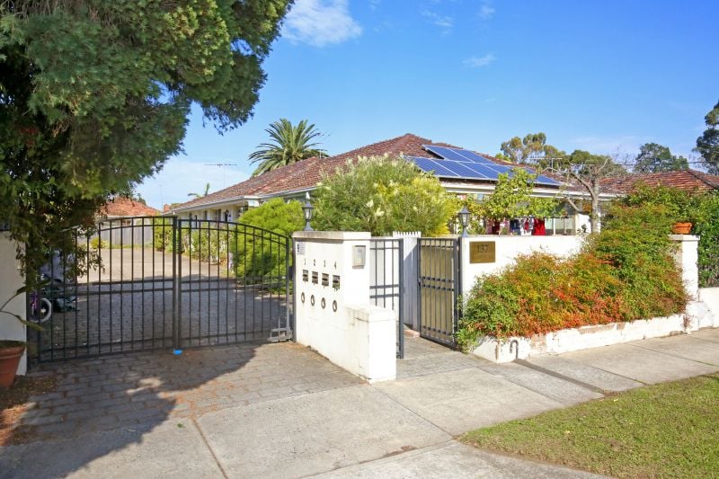 2/137 Hutton Street, Thornbury