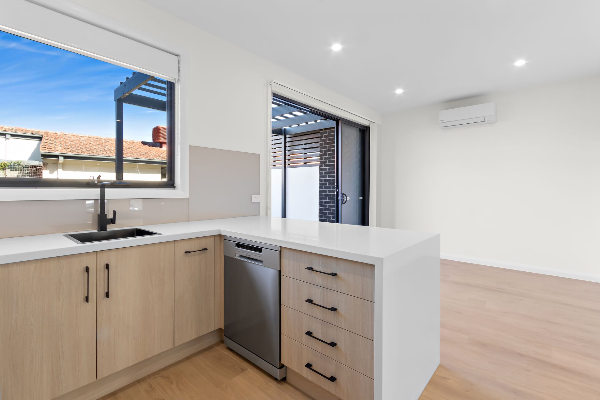 BRAND NEW HOME IN THE HEART OF BUNDOORA