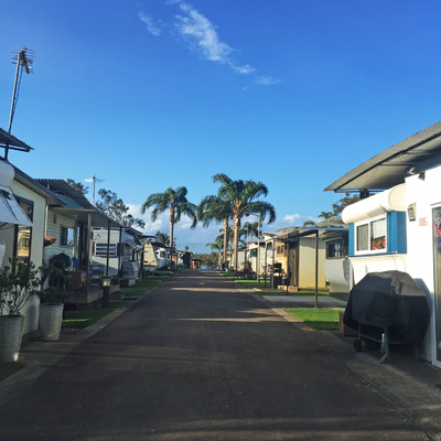 WATERFRONT CARAVAN PARK 2 HOURS SOUTH OF SYDNEY