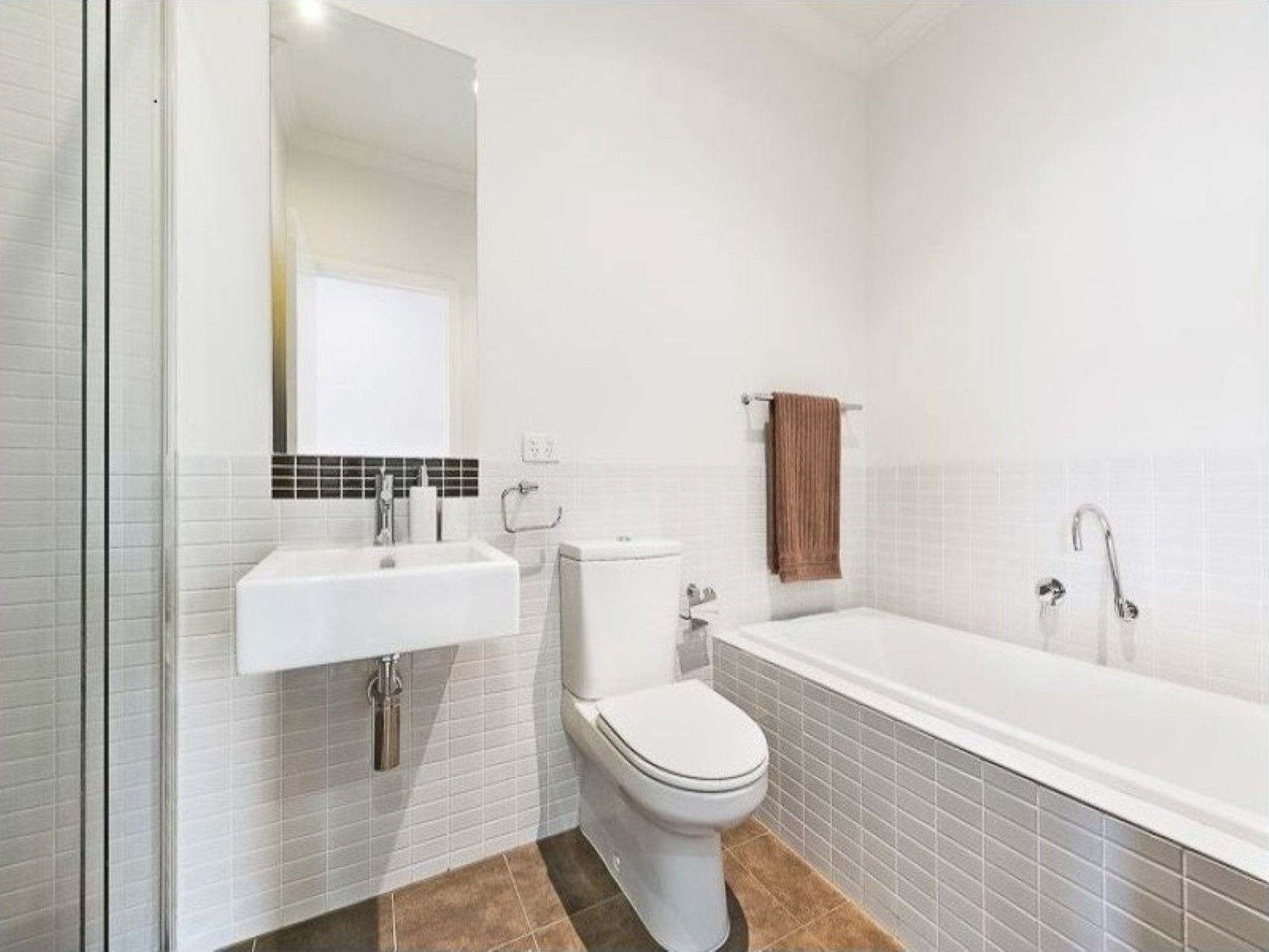 Stylish and Perfectly Positioned!!!