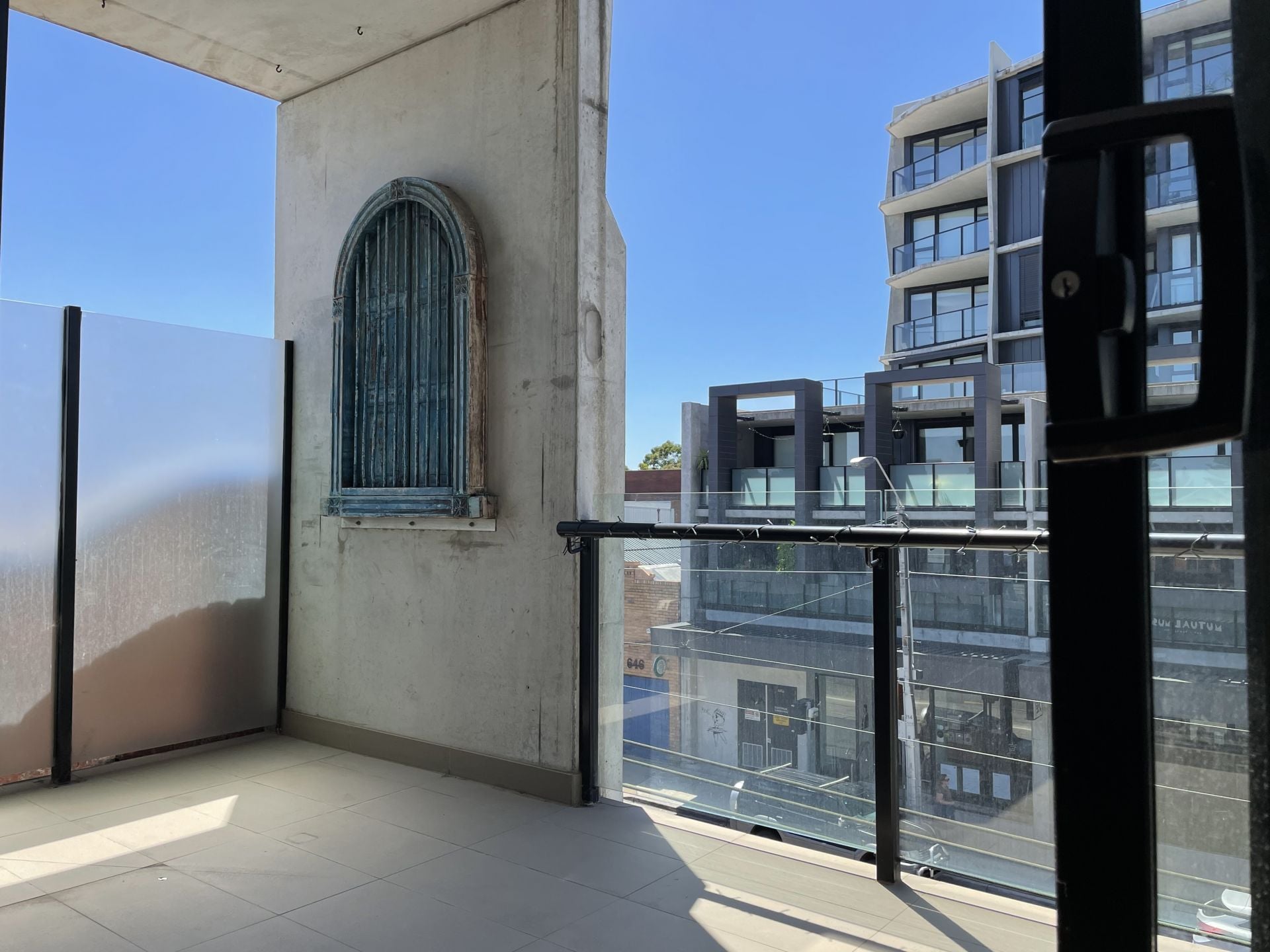 Spacious, Modern & Perfectly Positioned