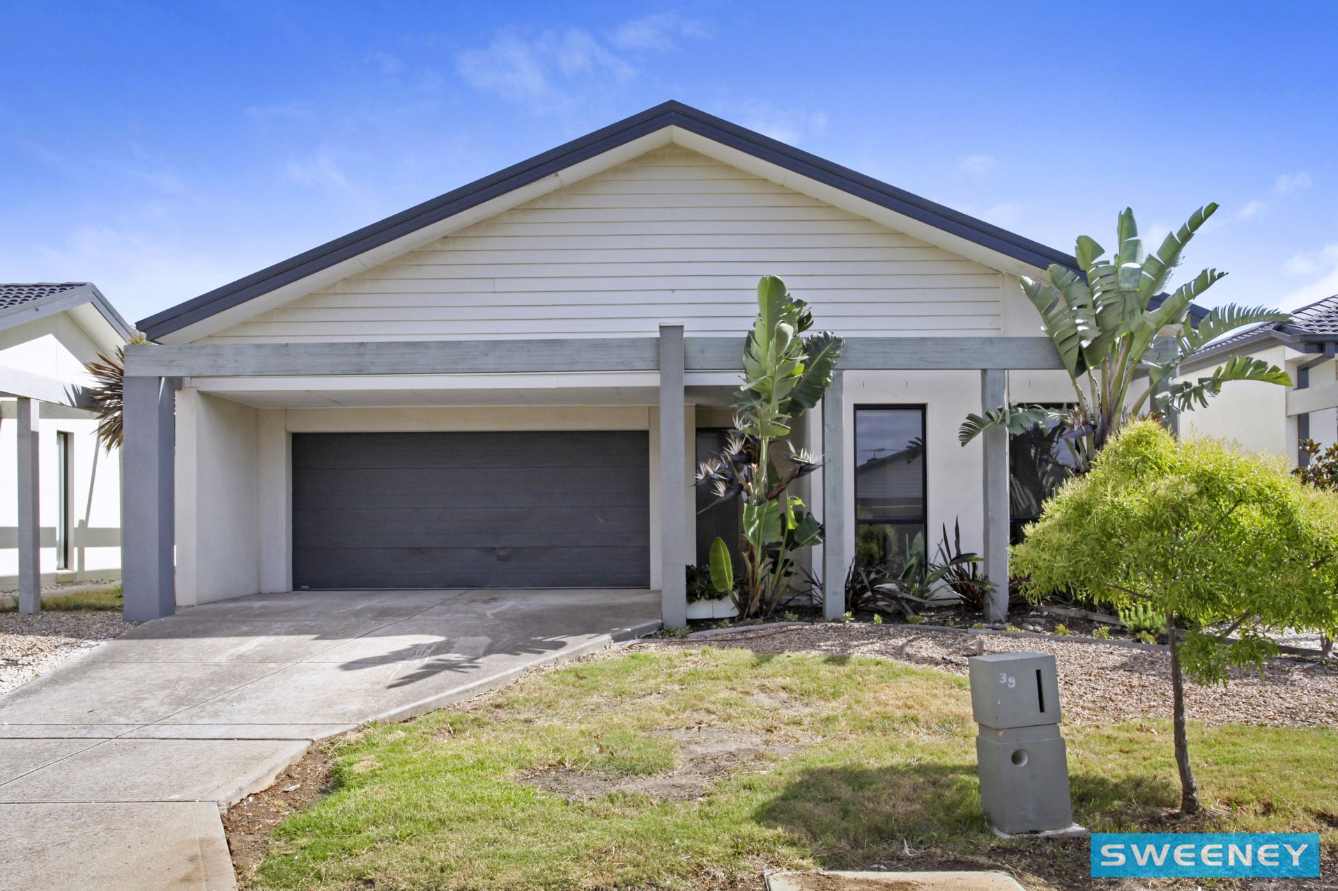 39 Belleville Close, Burnside Heights - Thumbnail 2