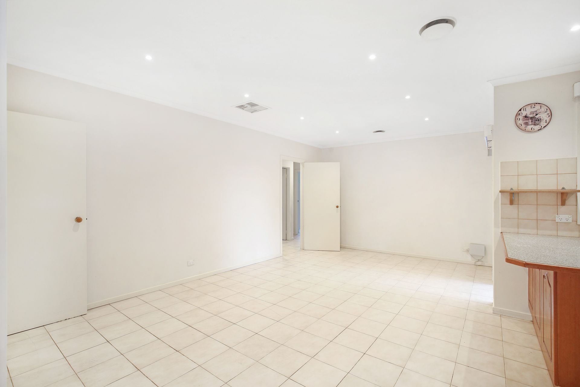 AFFORDABLE & CENTRAL LOCATION!