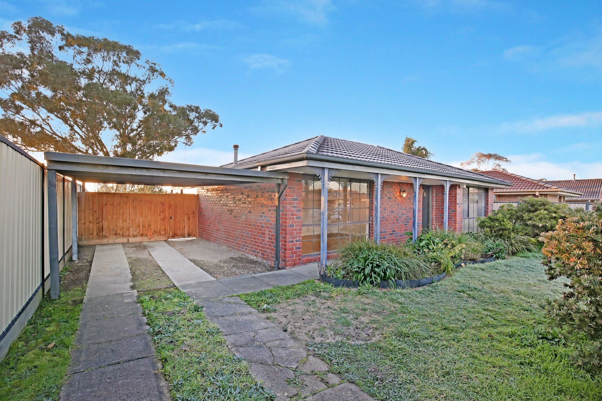 Freshly Painted 3 Bedroom Family Home!!