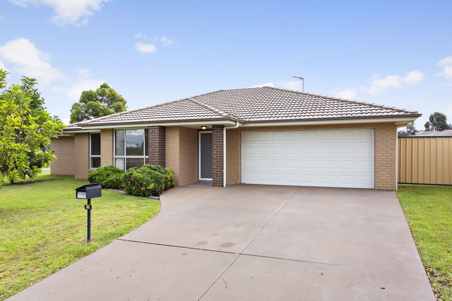 Real Estate For Lease 19 Zinfandel Circuit Cessnock , NSW