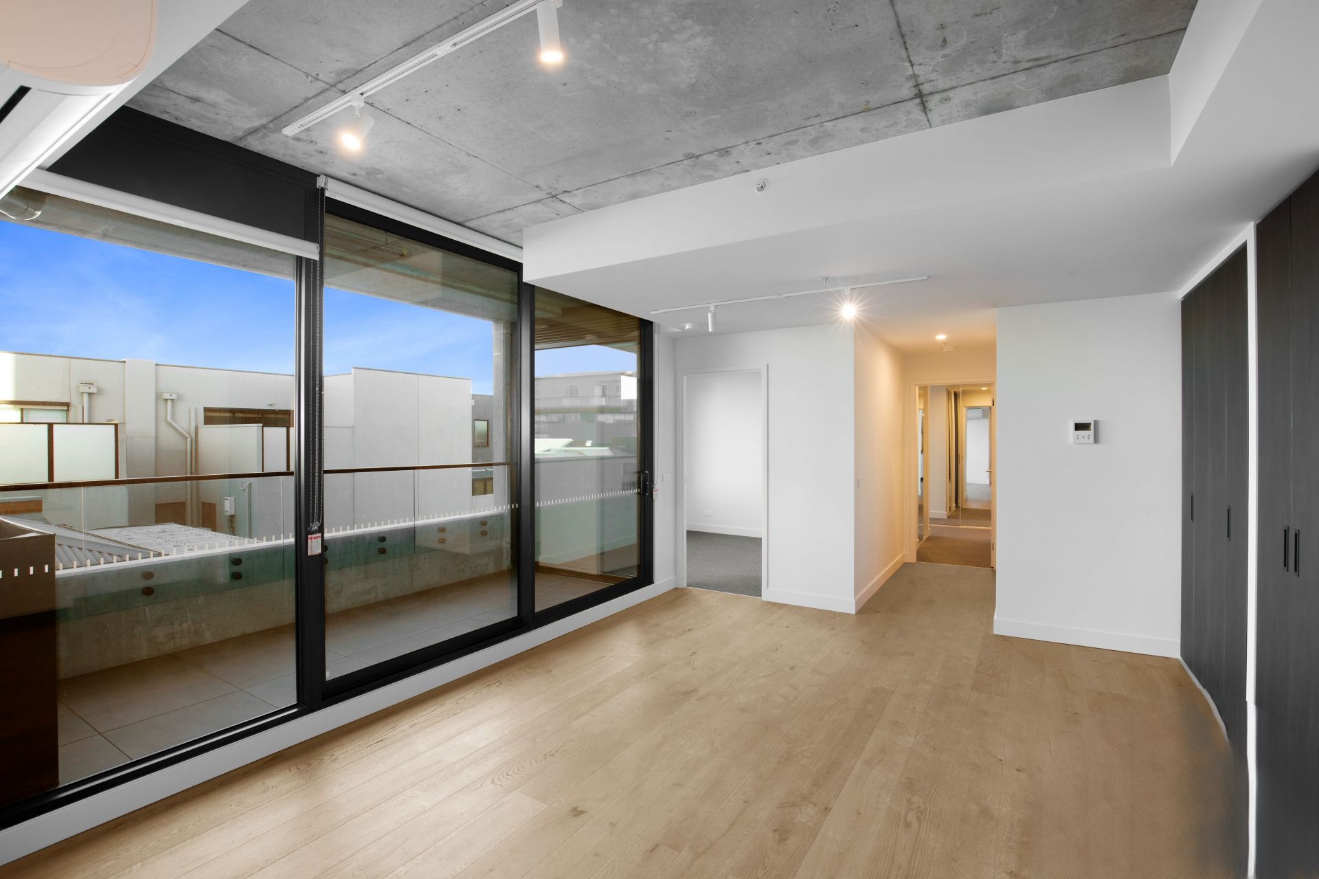 205/324 Centre Road, Bentleigh - Thumbnail 2